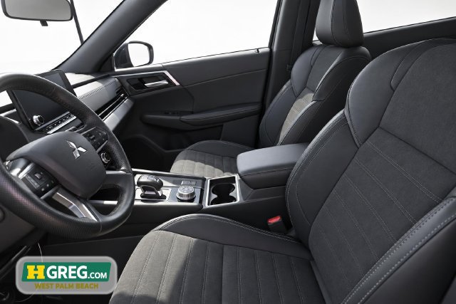 Used 2024 Mitsubishi Outlander SE AWD/4WD image 10