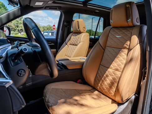 Used 2024 Cadillac Escalade Sport w/ LPO, ONYX Package AWD/4WD image 20