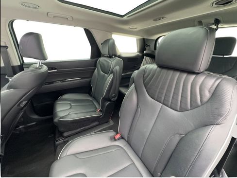 Used 2025 Hyundai Palisade Limited FWD image 25