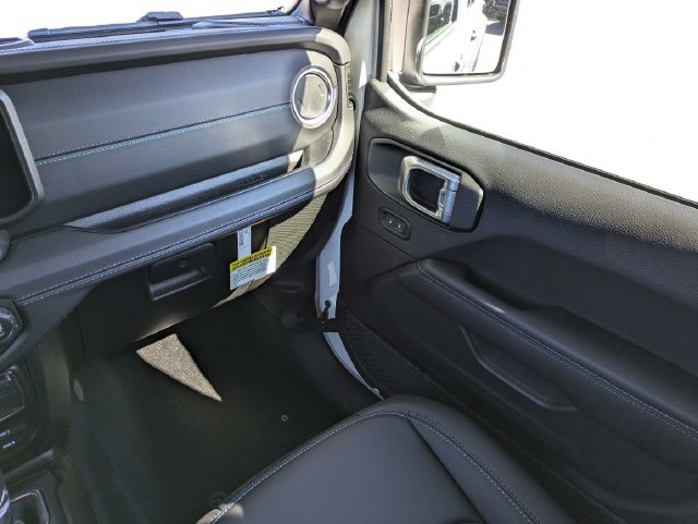 New 2026 Jeep Gladiator Sport AWD/4WD image 17