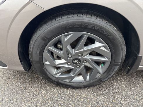 Certified 2024 Hyundai Elantra SEL FWD image 10