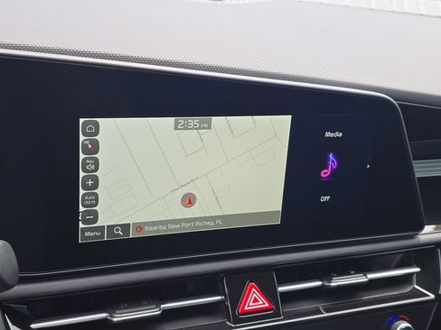 New 2026 Kia Niro Wind FWD image 22