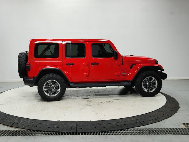 Used 2018 Jeep Wrangler Unlimited Sahara AWD/4WD image 9