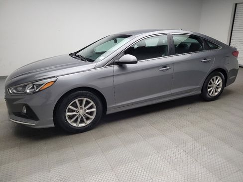 Used 2019 Hyundai Sonata SE FWD image 2