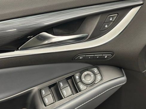 Used 2024 Buick Enclave Premium image 15