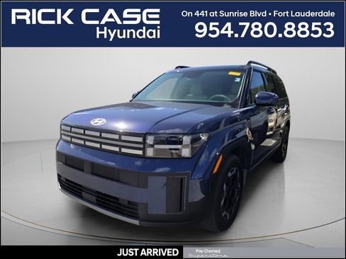 Used 2025 Hyundai Santa Fe SEL FWD image 1