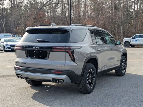 New 2026 Chevrolet Traverse Z71 image 2