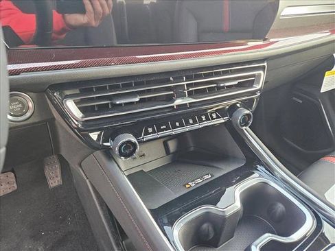 New 2026 Chevrolet Traverse RS image 14