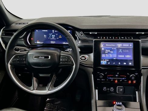 Used 2024 Jeep Grand Cherokee L Laredo image 19