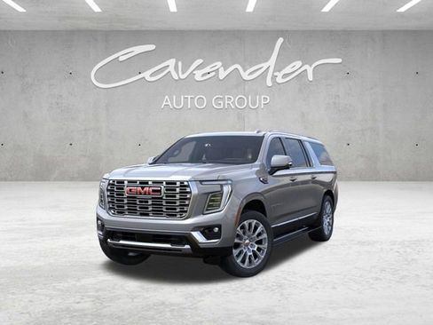 New 2026 GMC Yukon XL Denali w/ Sun & Power Step Package image 8