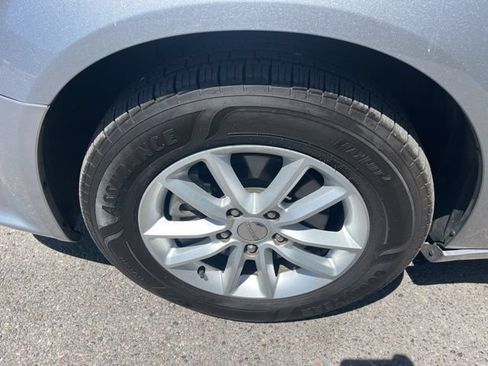 Used 2019 Dodge Grand Caravan SXT FWD image 28