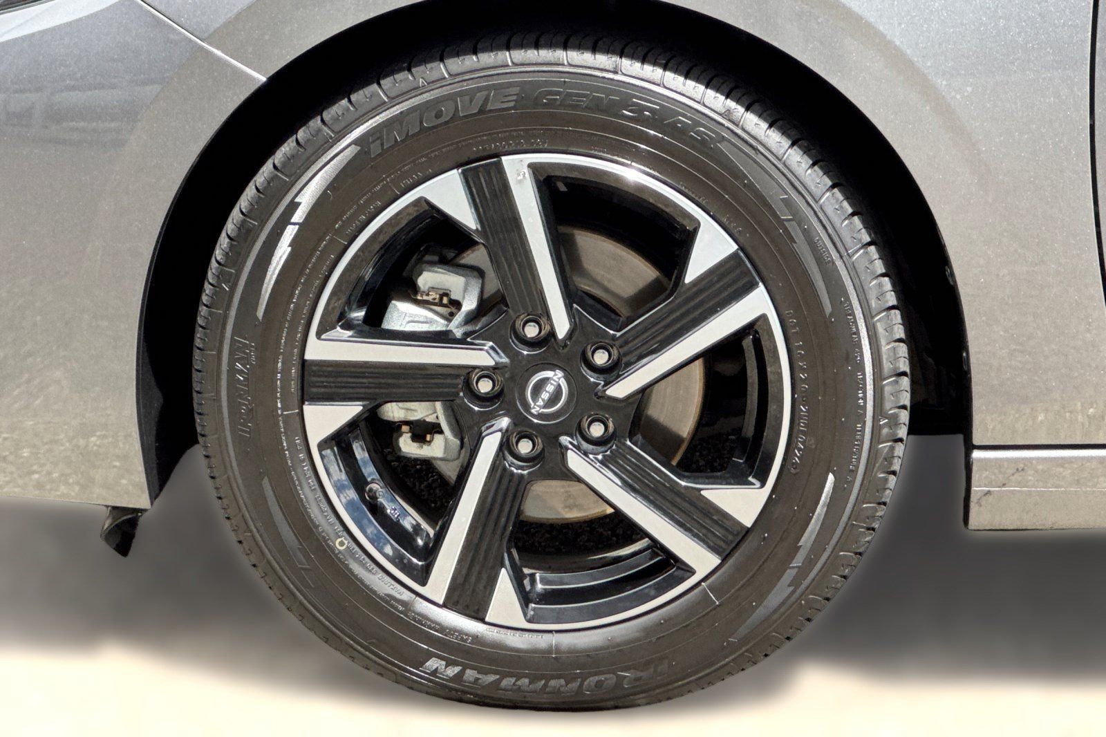 Used 2025 Nissan Sentra SV FWD image 13