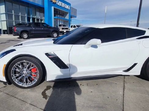 Used 2017 Chevrolet Corvette Z06 w/ Battery Protection Package image 6