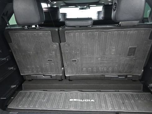 Used 2025 Toyota Sequoia Platinum AWD/4WD image 18