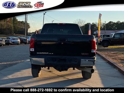 Used 2011 GMC Sierra 2500 SLE w/ SLE Preferred Package image 5