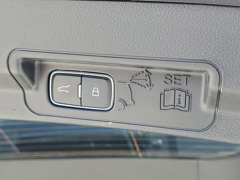 Certified 2023 Ford Explorer ST-Line AWD/4WD image 11
