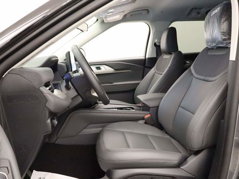 New 2025 Ford Explorer Active w/ Active Comfort Package image 16