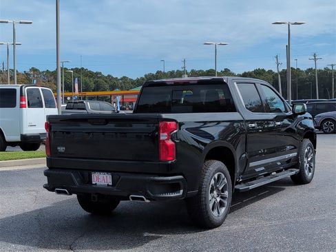 New 2026 Chevrolet Silverado 1500 High Country w/ LPO, Dark Essentials Package image 4
