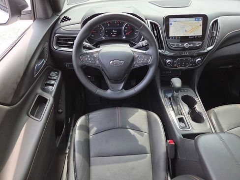 Used 2024 Chevrolet Equinox Premier FWD image 4