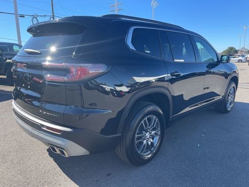 Used 2025 GMC Acadia Elevation image 5