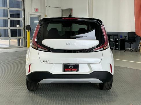 Used 2025 Kia Soul LX w/ LX Technology Package image 22