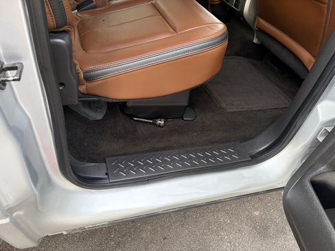 Used 2014 Ford F150 Platinum image 44