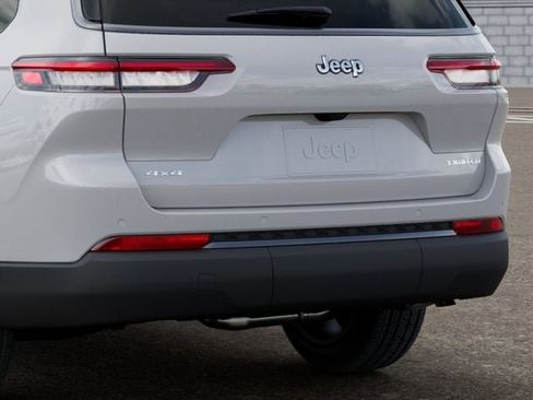 New 2026 Jeep Grand Cherokee L Limited AWD/4WD image 13