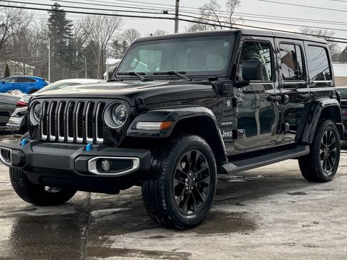 Used 2023 Jeep Wrangler Unlimited Sahara w/ Dual Top Group image 7