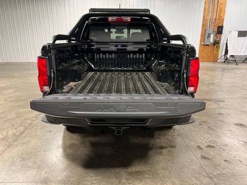 New 2026 Chevrolet Colorado Z71 w/ Midnight Edition AWD/4WD image 11