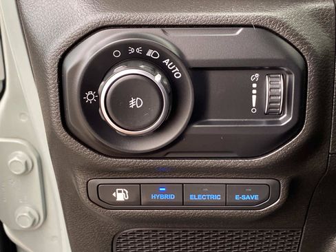 Used 2023 Jeep Wrangler Unlimited w/ Sun & Screen Package AWD/4WD image 25