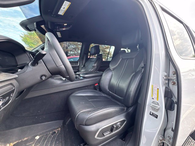 Used 2022 Jeep Wagoneer Series II w/ Rear Seat Video Group 1 RWD image 8