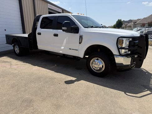Used 2018 Ford F350 XL w/ Power Equipment Group AWD/4WD image 9