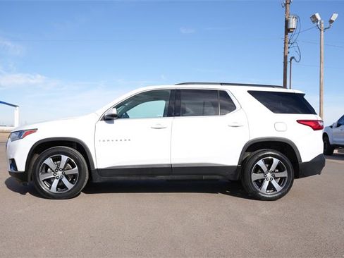 Used 2021 Chevrolet Traverse LT w/ LT Premium Package image 7