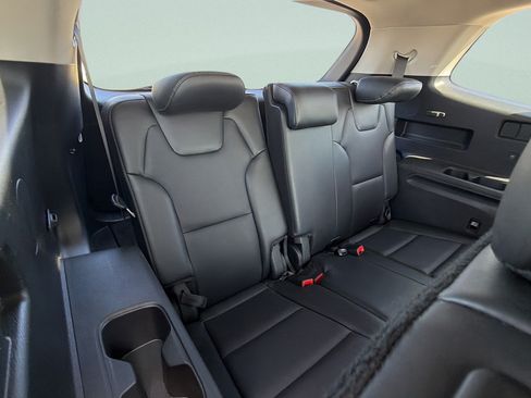 Used 2025 Kia Telluride S AWD/4WD image 13