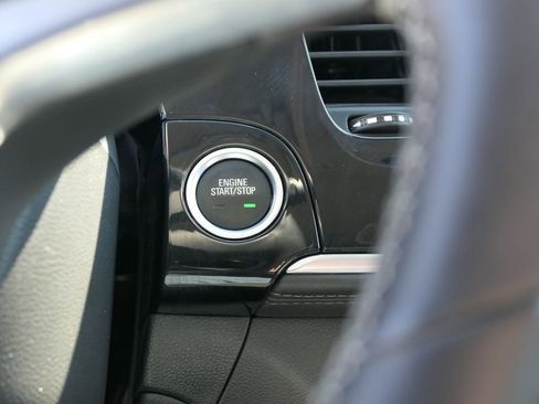 Used 2022 Buick Encore Preferred w/ Safety Package FWD image 18