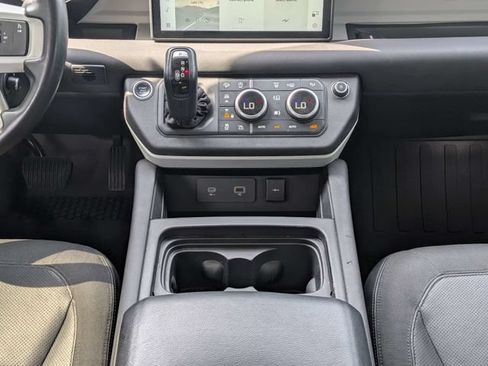 Used 2021 Land Rover Defender 110 SE AWD/4WD image 19