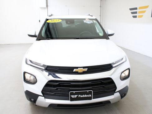 Used 2023 Chevrolet TrailBlazer LT w/ Convenience Package image 2