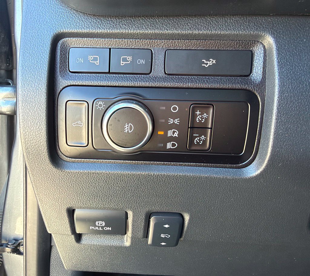 Used 2024 Ford F250 Lariat w/ Sport Appearance Package AWD/4WD image 27