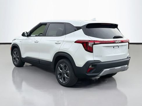 Used 2024 Kia Seltos LX AWD/4WD image 8