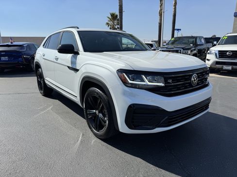 Used 2023 Volkswagen Atlas Cross Sport SEL R-Line AWD/4WD image 2