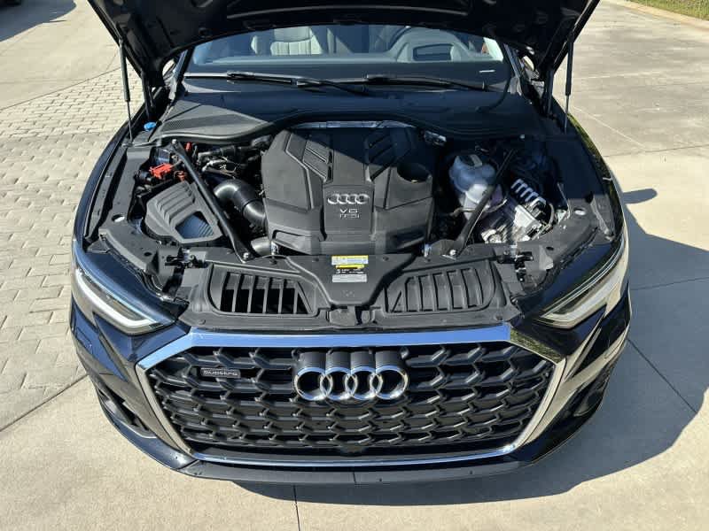 Used 2022 Audi A8 L 3.0T w/ Luxury Package AWD/4WD image 9