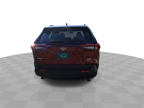 Used 2025 Toyota RAV4 XLE Premium image 7