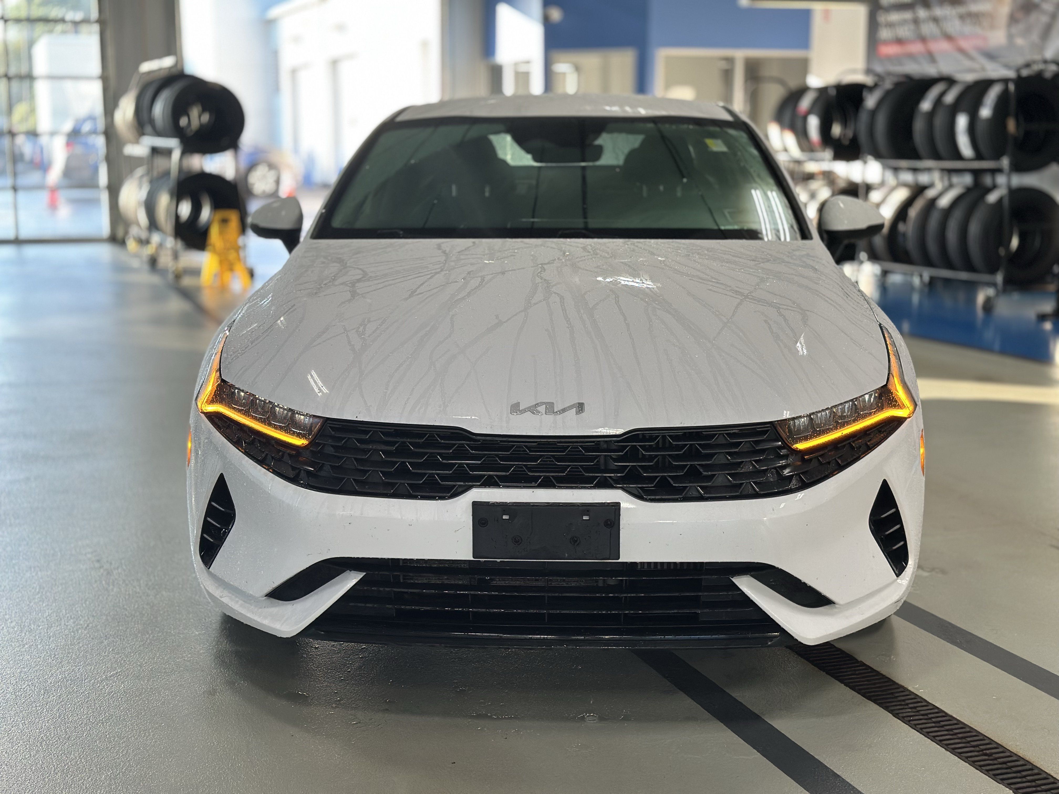 Used 2022 Kia K5 LXS FWD image 2