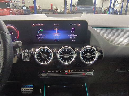 Used 2022 Mercedes-Benz GLA 250 4MATIC image 17
