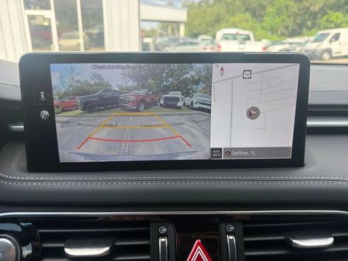 Used 2023 Genesis G70 3.3T RWD image 12