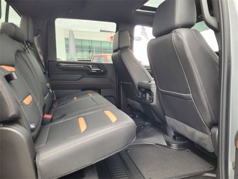 Used 2025 GMC Sierra 2500 AT4 w/ AT4 Premium Plus Package image 13