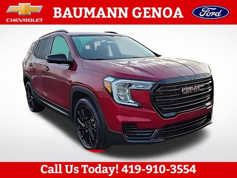 Used 2024 GMC Terrain SLE w/ Driver Convenience Package FWD image 1