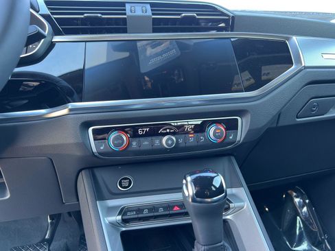 New 2025 Audi Q3 2.0T Premium image 21