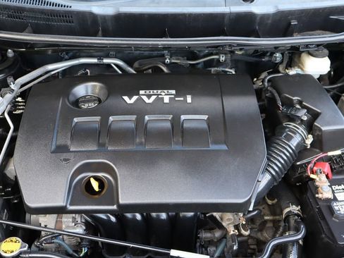 Used 2010 Toyota Matrix image 36