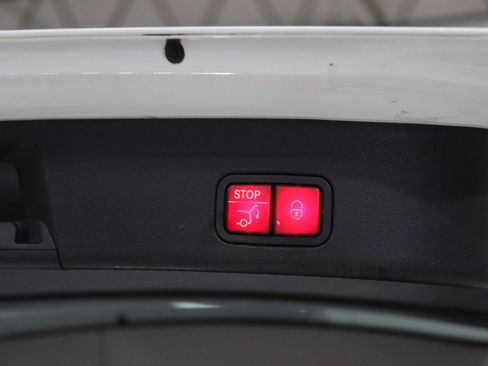 Used 2016 Mercedes-Benz GL 450 4MATIC w/ Premium I Package image 35